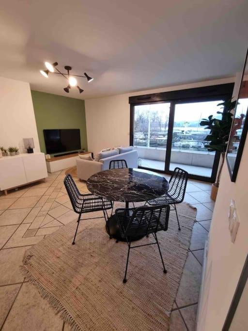 L'Alexandrin Apartment Annecy Bagian luar foto