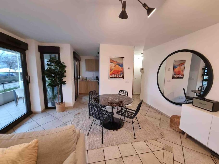 L'Alexandrin Apartment Annecy Bagian luar foto